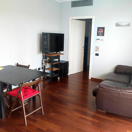 A Casa Di Luca Apartment Милано Екстериор снимка